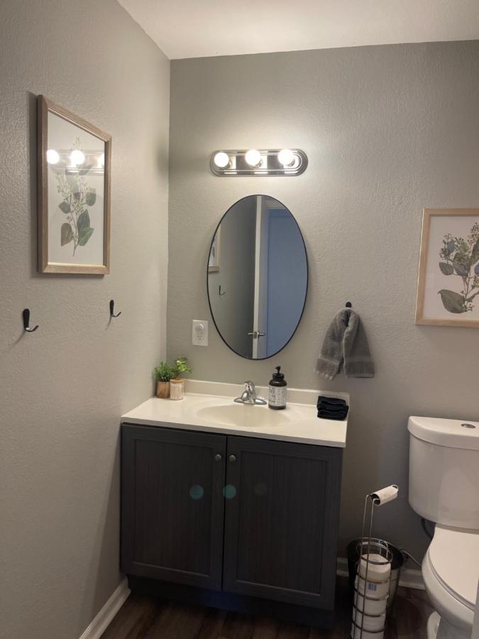 The Deannie Apt #6 - Simple And Homey 2Bd W/ Wifi Hamilton المظهر الخارجي الصورة